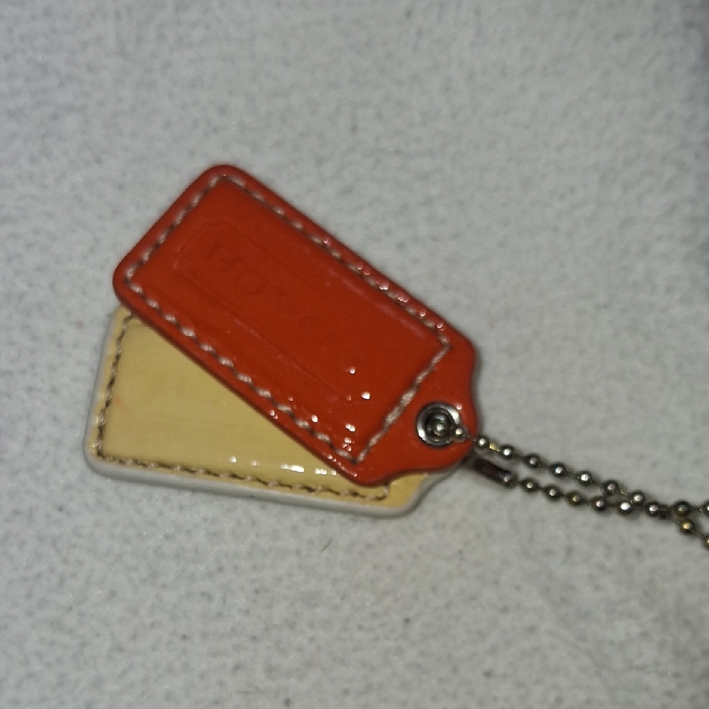Coach Tan and Brown Signature Shoulder Bag - Picture 4 of 10